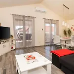 Anita Tribunj Apartamento *