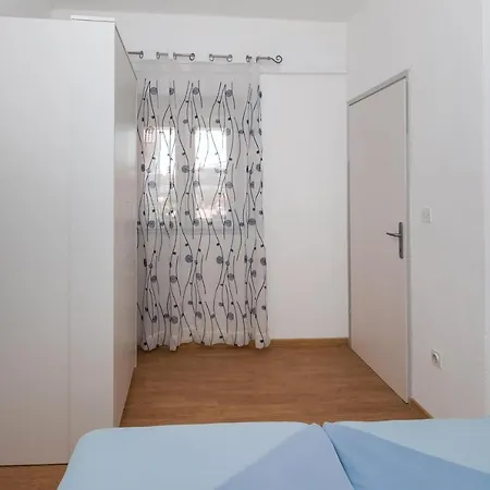 Anita Tribunj Apartment *