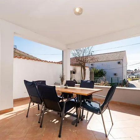 Anita Tribunj Apartament *