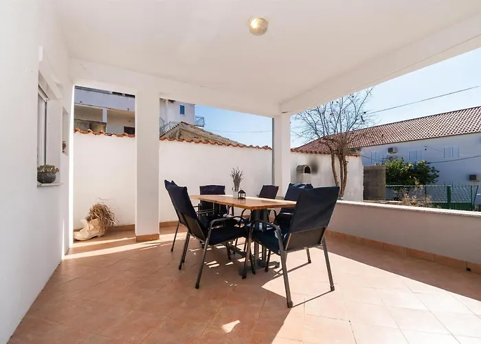 Anita Tribunj Apartment *