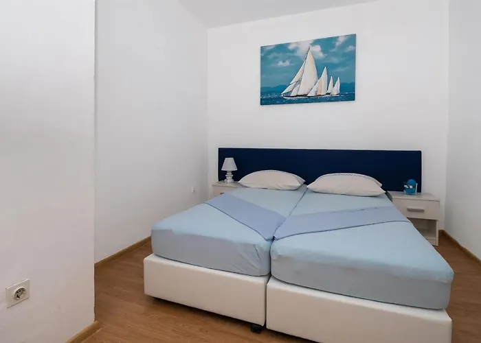 Anita Tribunj Apartment *