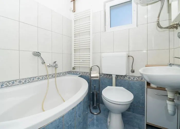 Anita Tribunj * Tribunj (Sibenik-Knin)